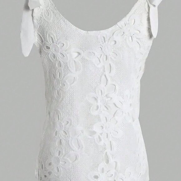 White Casual Women's Tie Shoulder Guipure Lace Blouse - Picture 6 of 8